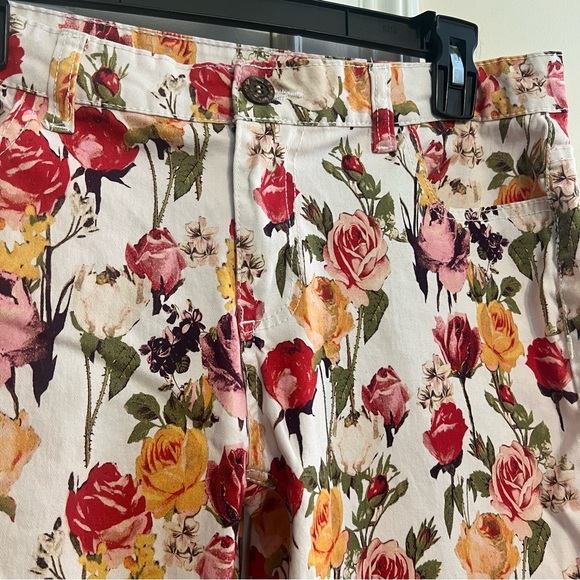 Boston Proper Floral Jeans - Picture 5 of 5